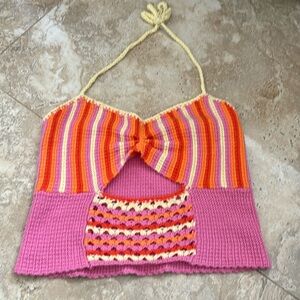 5/$25 🌻 Crochet top